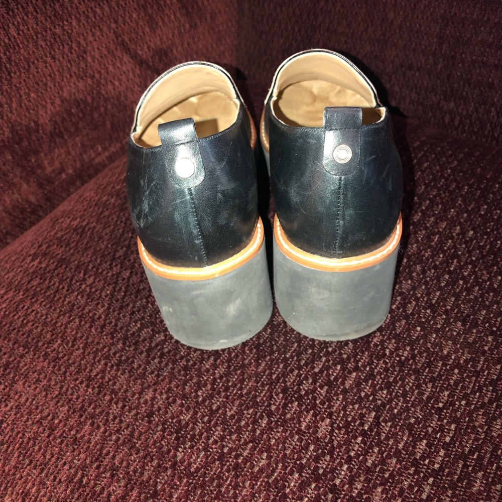 Naturalizer Darry2 Leather Lug Sole Loafer - Picture 5 of 7